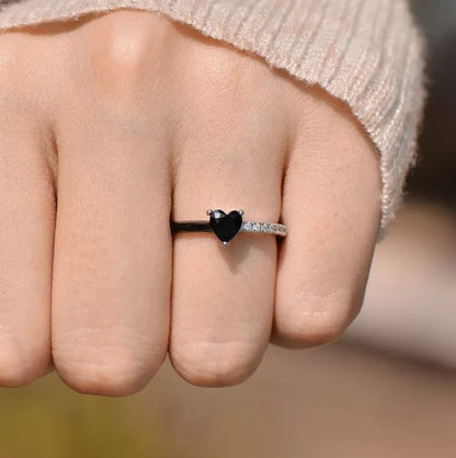 Anillo ajustable de esmalte negro ''Me elijo a mi misma'' (2x1)